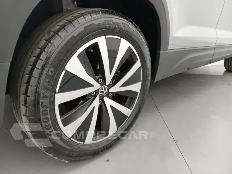 TAOS 1.4 250 TSI TOTAL FLEX HIGHLINE AUTOMÁTICO