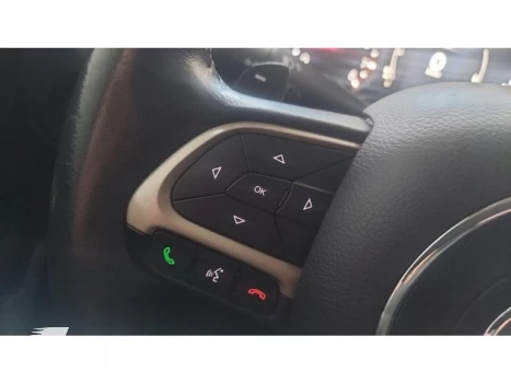 RENEGADE - 1.8 16V LONGITUDE 4P AUTOMÁTICO