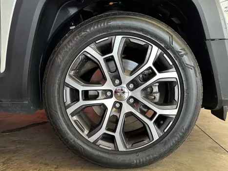 RENEGADE 1.3 T270 TURBO FLEX LONGITUDE AT6