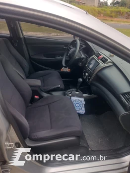 CITY 1.5 LX Sedan 16V