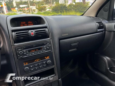 ASTRA 2.0 MPFI Advantage Sedan 8V