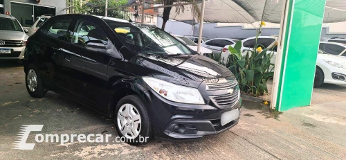 CHEVROLET ONIX 1.0 LT 4 portas