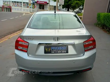 CITY 1.5 LX Sedan 16V