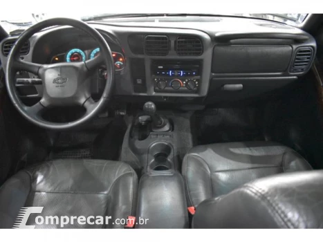 S10 - 2.4 MPFI EXECUTIVE 4X2 CD 8V 4P MANUAL