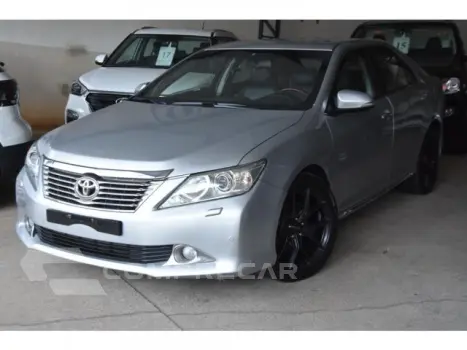 Toyota CAMRY - 3.5 XLE V6 24V 4P AUTOMÁTICO 4 portas
