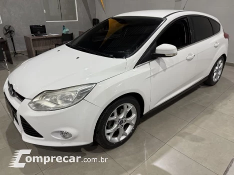 FOCUS HATCH - 2.0 TITANIUM 16V 4P POWERSHIFT