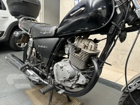 Intruder 125