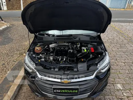 ONIX SEDAN Plus LT 1.0 12V Flex 4p Mec.
