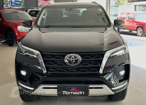 HILUX SW4 2.8 D-4d Turbo SRX 7L 4X4