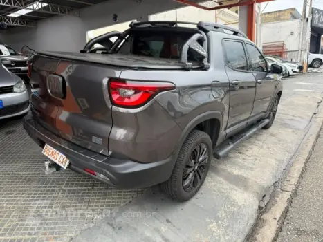 TORO - 1.3 TURBO 270 VOLCANO AT6