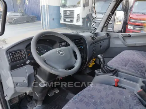 Accelo 915C + Carroceria