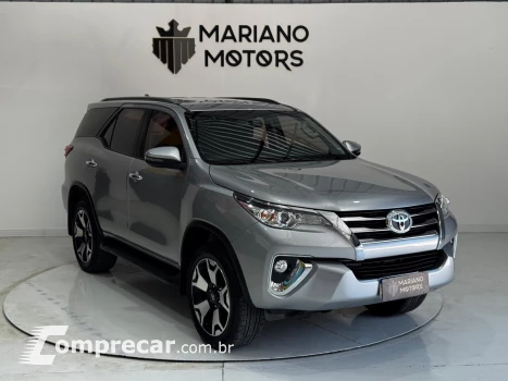 Toyota HILUX SW4 2.7 SRV 7 LUGARES 4X2 16V FLEX 4P AUTOMÁTICO 4 portas