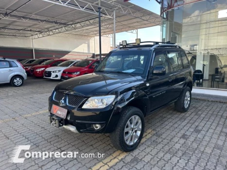 Mitsubishi PAJERO TR4 - 2.0 4X4 16V 140CV 4P AUTOMÁTICO 4 portas