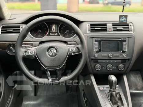 JETTA 2.0 COMFORTLINE FLEX 4P TIPTRONIC