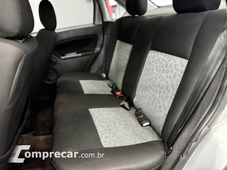FIESTA 1.0 Rocam SE Sedan 8V