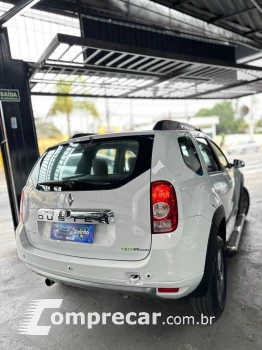 DUSTER 2.0 Tech Road 4X2 16V