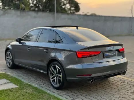 A3 Sedan 2.0 16V 4P TFSI PERFORMANCE BLACK S-TRONIC AUTOMÁTI