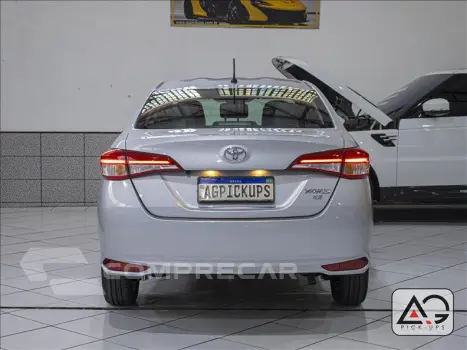 YARIS 1.5 16V Sedan XS Connect