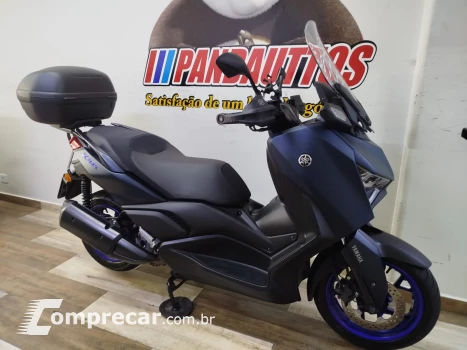 XMax 250 Connected