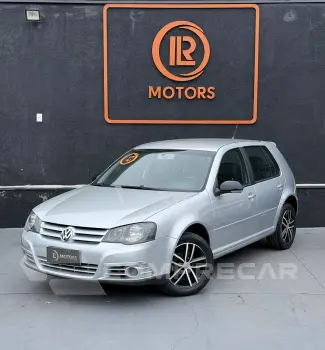 Volkswagen GOLF 1.6 MI Sportline 8V 4 portas