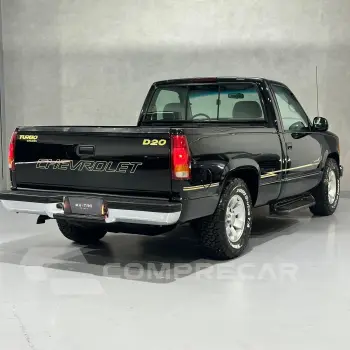 Silverado DLX 4.2 Diesel
