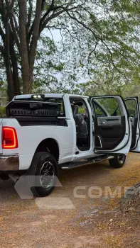 2500 6.7 I6 Turbo Laramie CD 4X4