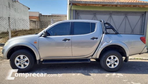 Mitsubishi L200 TRITON 2.4 HLS 4X2 CD 16V 4 portas