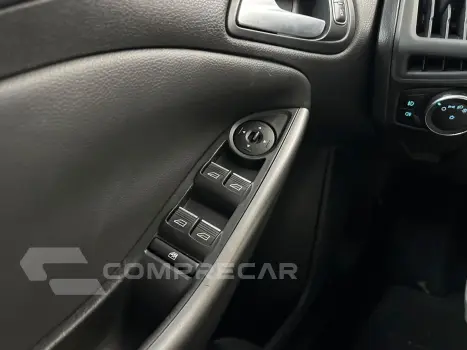 FOCUS 2.0 Titanium Hatch 16V