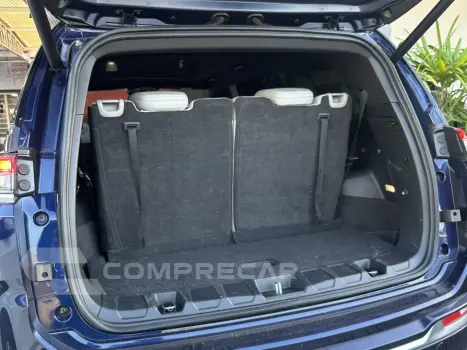 COMMANDER 1.3 T270 TURBO FLEX OVERLAND AT6