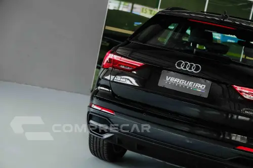 Q3 2.0 40 TFSI Performance Black Quattro