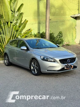 V40 2.0 T4 Momentum