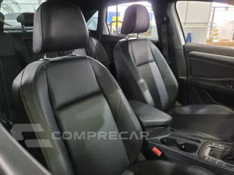 JETTA R-Line 250 TSI 1.4 Flex 16V Aut.