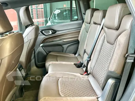 COMMANDER 1.3 T270 TURBO FLEX OVERLAND AT6