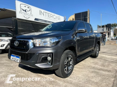 Toyota HILUX 2.8 D-4d Turbo CD SRV 4X4 4 portas