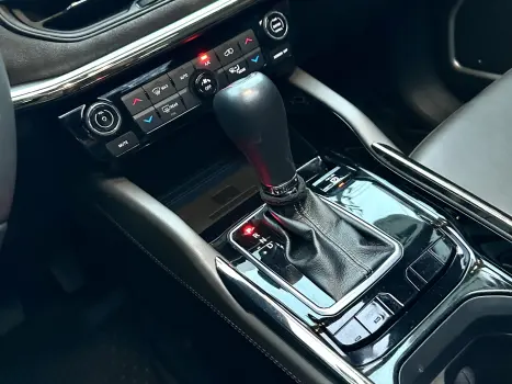 COMMANDER 1.3 T270 TURBO FLEX OVERLAND AT6