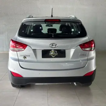 ix35 2.0 16V 170cv 2WD/4WD Aut.