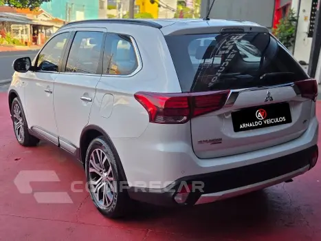 OUTLANDER 3.0/ GT 3.0 V6 Aut.