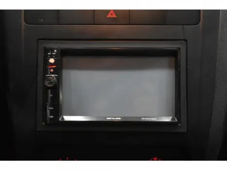 FOX - 1.0 MI 8V 4P MANUAL