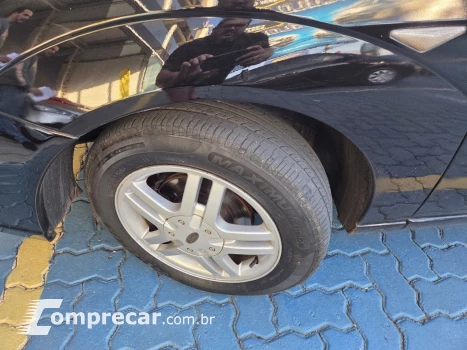 FOCUS 2.0 GLX SEDAN 16V GASOLINA 4P MANUAL