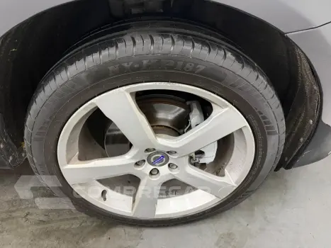 XC 60 T-5 R-DESIGN 2.0 FWD 5p