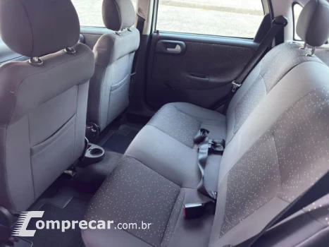 CORSA SEDAN - 1.4 MPFI PREMIUM SEDAN 8V 4P MANUAL