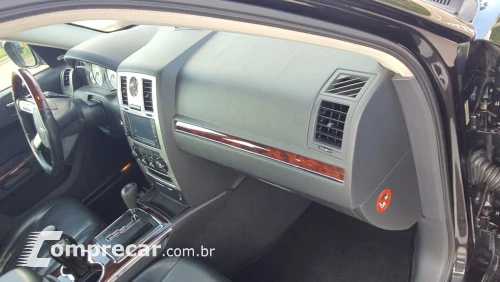 300 C 5.7 Hemi Sedan V8 16V