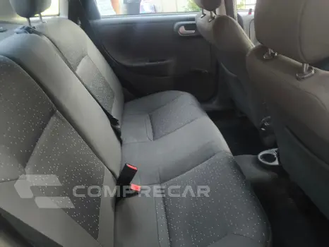 CORSA 1.4 MPFI Maxx Sedan 8V