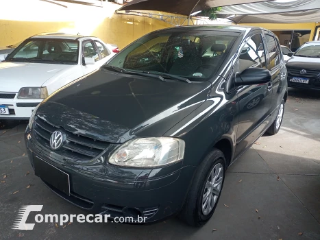 Volkswagen FOX 1.6 MI 8V 4 portas