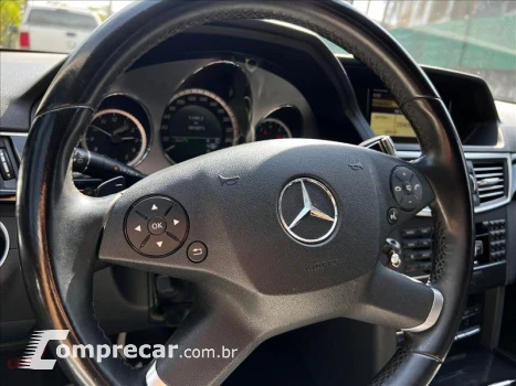 Mercedes-Benz E 250 1.8 CGI Avantgarde 16V 4 portas
