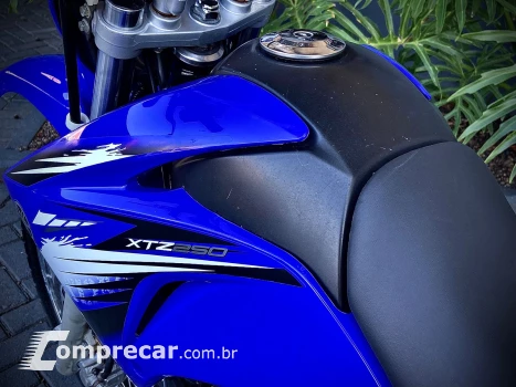 XTZ 250 LANDER