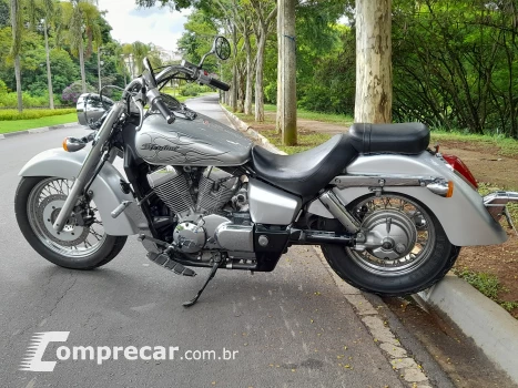 Shadow 750