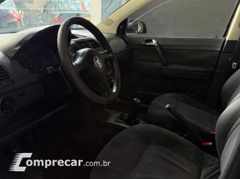 POLO - 1.6 MI 8V 4P MANUAL