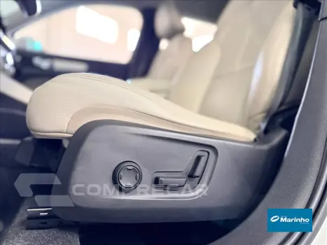 XC40 2.0 T5 GASOLINA MOMENTUM AWD GEARTRONIC