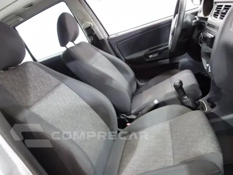 FOX - 1.0 MI 8V 4P MANUAL